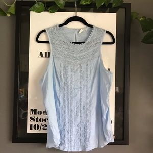 GAP baby blue lace front tank. ❄️
